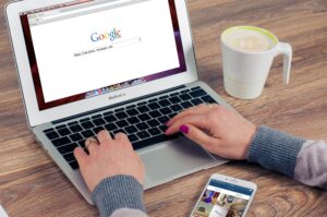 Organic Search vs. Paid Search: financial advisor seo