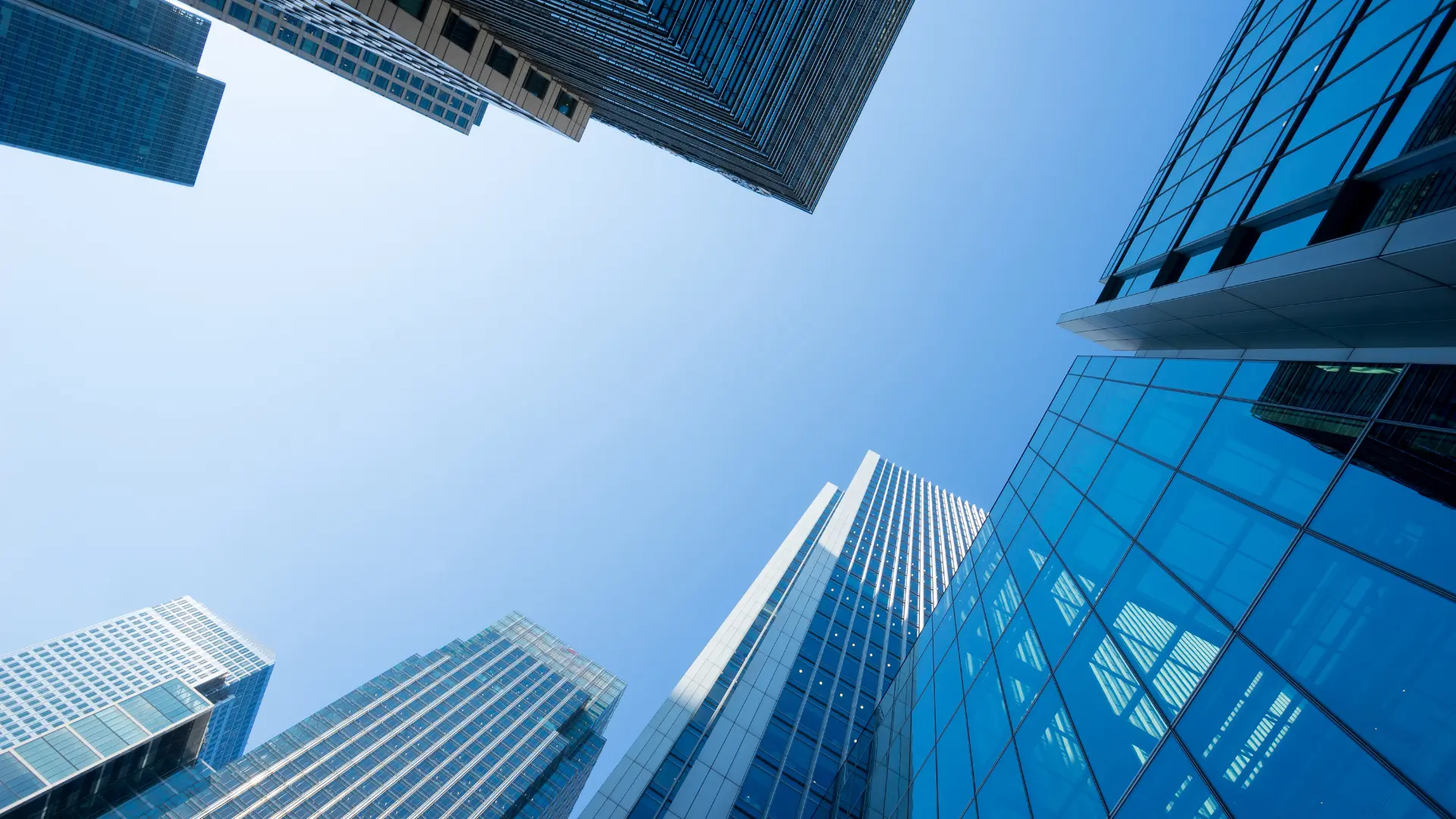 Local Authority Building Through Community Content